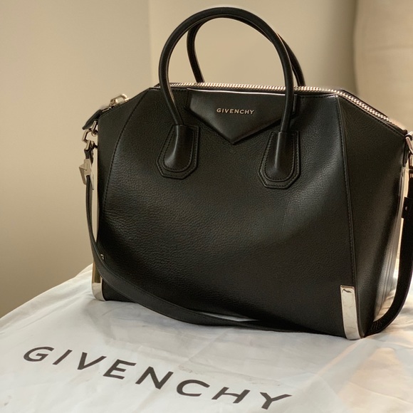 Givenchy Handbags - Givenchy Medium Antigona